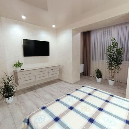 2К Шикарний Люкс! Apartment Khmelnytskyi Exterior photo