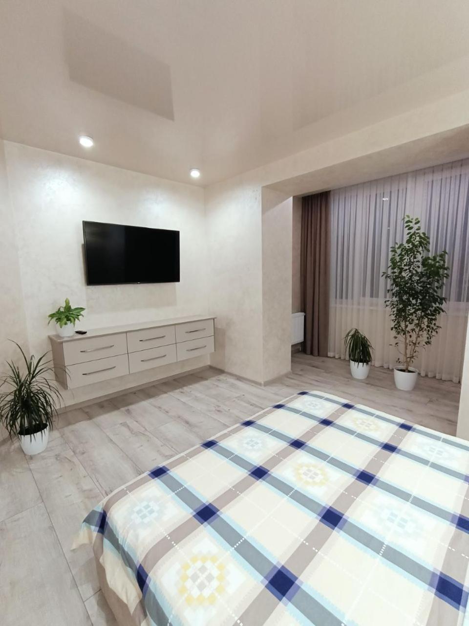 2К Шикарний Люкс! Apartment Khmelnytskyi Exterior photo